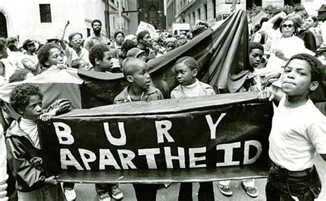  La Rivolta del Bambino: Un'esplosione di resistenza giovanile contro l'apartheid in Sudafrica