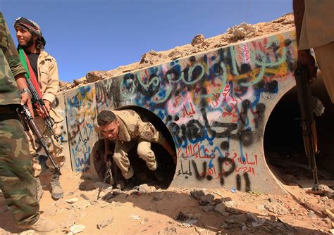 La Rivolta di Libia: Un'epoca turbolenta nel cuore dell'antico Egitto, segnata da lotte per il potere e sfide all'autorità faraonica